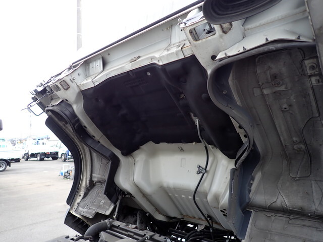 三菱ふそうキャンター冷凍車（冷蔵車）小型（2t・3t）[写真34]