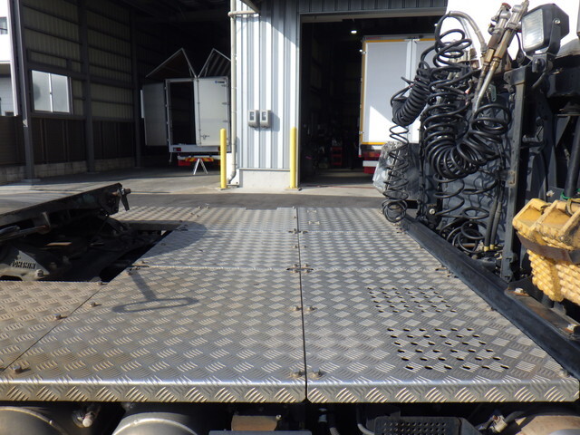 日野プロフィアトレーラーヘッド（トラクターヘッド）大型（10t）[写真13]