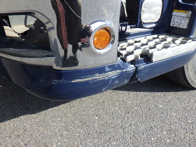 日野プロフィアトレーラーヘッド（トラクターヘッド）大型（10t）[写真19]