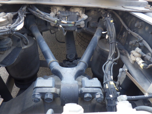 日野プロフィアトレーラーヘッド（トラクターヘッド）大型（10t）[写真28]