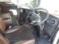 日野プロフィアトレーラーヘッド（トラクターヘッド）大型（10t）[写真35]