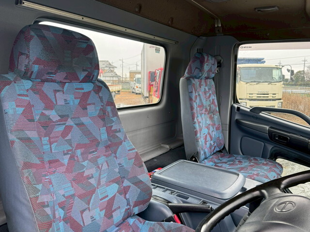 日野レンジャーコンテナ専用車中型（4t）[写真19]