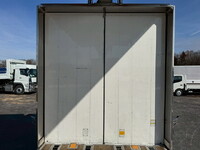 いすゞギガアルミウイング大型（10t）[写真11]