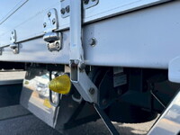 いすゞギガアルミウイング大型（10t）[写真24]