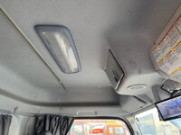 いすゞギガアルミウイング大型（10t）[写真28]