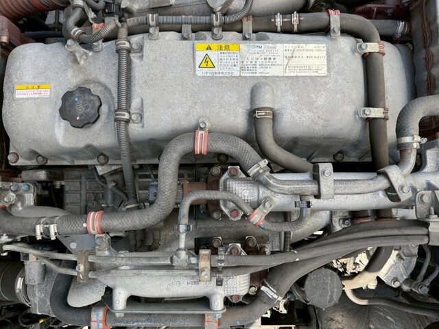 いすゞギガアルミウイング大型（10t）[写真36]