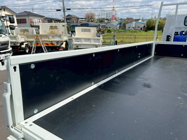 三菱ふそうキャンタークレーン4段小型（2t・3t）[写真10]