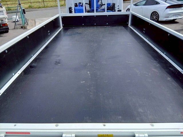 三菱ふそうキャンタークレーン4段小型（2t・3t）[写真12]