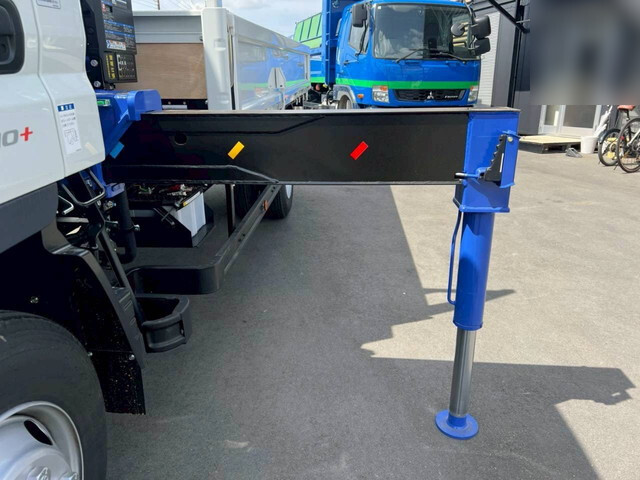 三菱ふそうキャンタークレーン4段小型（2t・3t）[写真17]