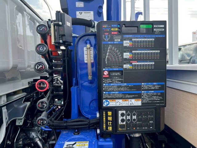 三菱ふそうキャンタークレーン4段小型（2t・3t）[写真19]