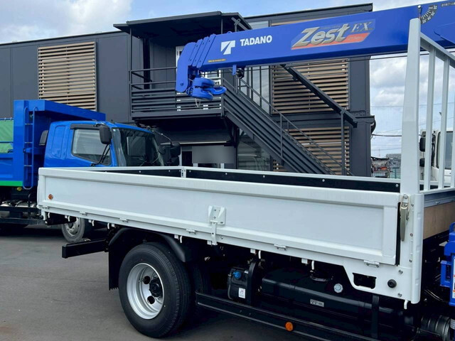 三菱ふそうキャンタークレーン4段小型（2t・3t）[写真05]