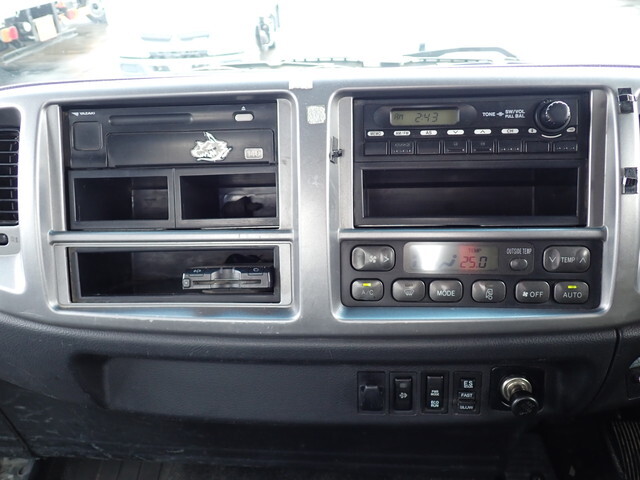 日野レンジャークレーン3段増トン（6t・8t）[写真32]