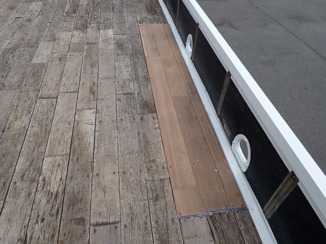 いすゞフォワードクレーン3段中型（4t）[写真16]