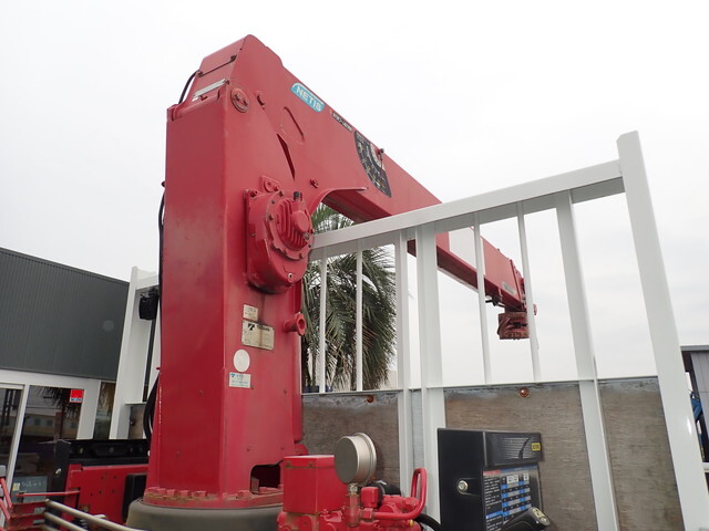 いすゞフォワードクレーン3段中型（4t）[写真17]