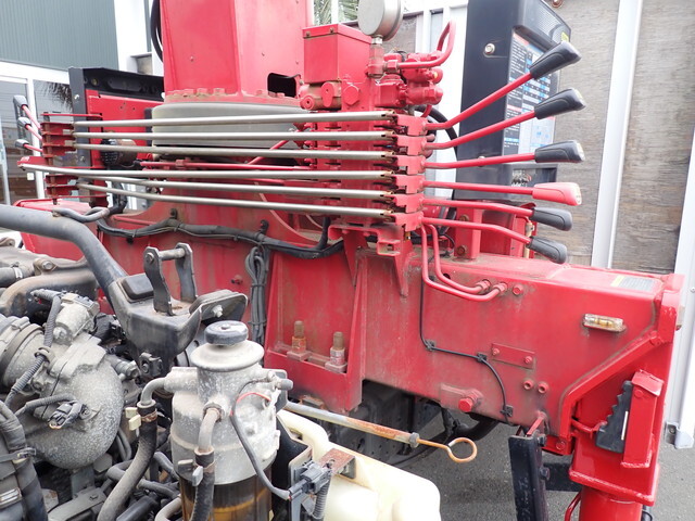 いすゞフォワードクレーン3段中型（4t）[写真18]