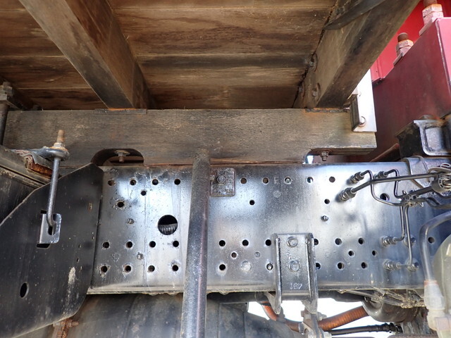 いすゞフォワードクレーン3段中型（4t）[写真21]