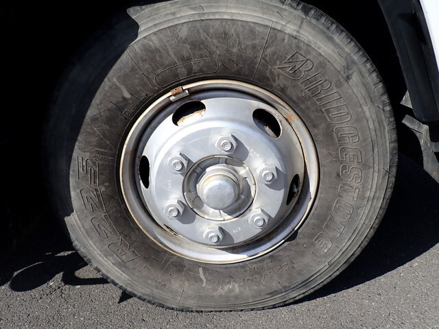 いすゞフォワードクレーン3段中型（4t）[写真24]