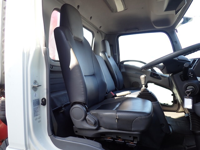 いすゞフォワードクレーン3段中型（4t）[写真32]