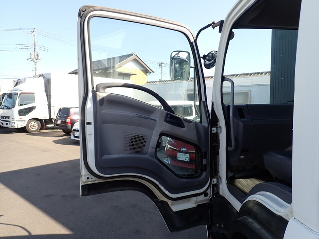 いすゞフォワードクレーン3段中型（4t）[写真35]