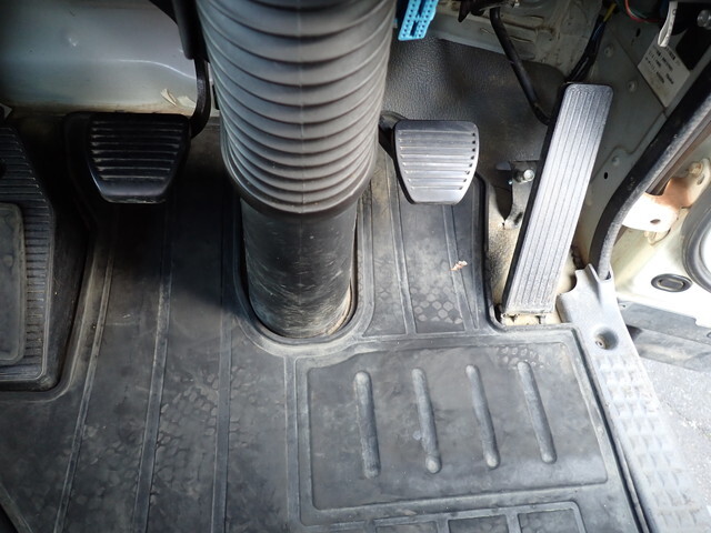 いすゞフォワードクレーン3段中型（4t）[写真39]