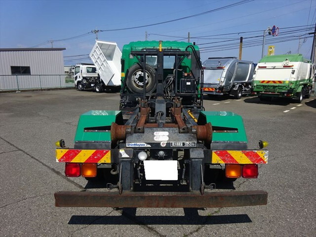 いすゞフォワードコンテナ専用車中型（4t）[写真11]