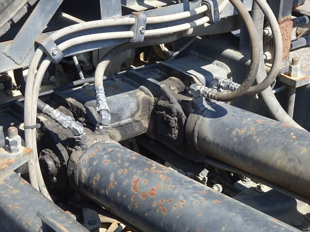 いすゞフォワードコンテナ専用車中型（4t）[写真18]