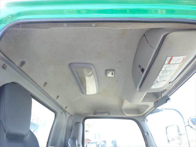 いすゞフォワードコンテナ専用車中型（4t）[写真21]