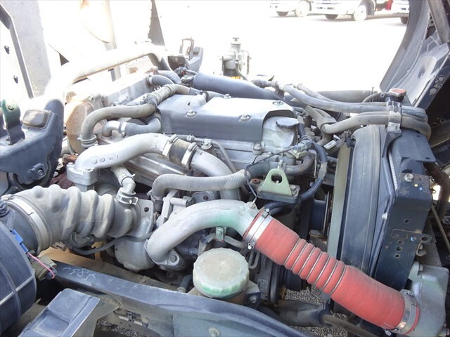 いすゞフォワードコンテナ専用車中型（4t）[写真29]