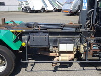 いすゞフォワードコンテナ専用車中型（4t）[写真08]