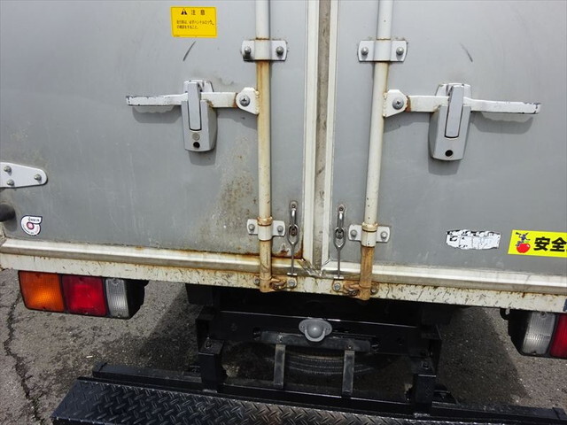 三菱ふそうキャンターアルミバン小型（2t・3t）[写真14]