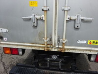 三菱ふそうキャンターアルミバン小型（2t・3t）[写真15]