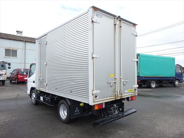 三菱ふそうキャンターアルミバン小型（2t・3t）[写真02]