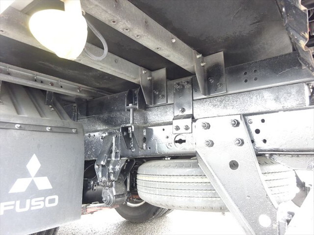 三菱ふそうキャンターアルミバン小型（2t・3t）[写真20]
