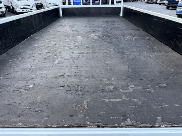 三菱ふそうキャンタークレーン4段小型（2t・3t）[写真11]