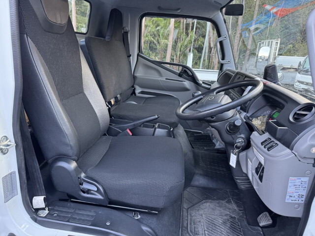 三菱ふそうキャンタークレーン4段小型（2t・3t）[写真20]