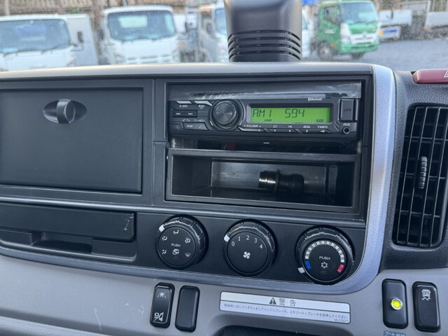 三菱ふそうキャンタークレーン4段小型（2t・3t）[写真23]