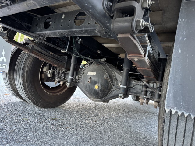 三菱ふそうキャンタークレーン4段小型（2t・3t）[写真29]