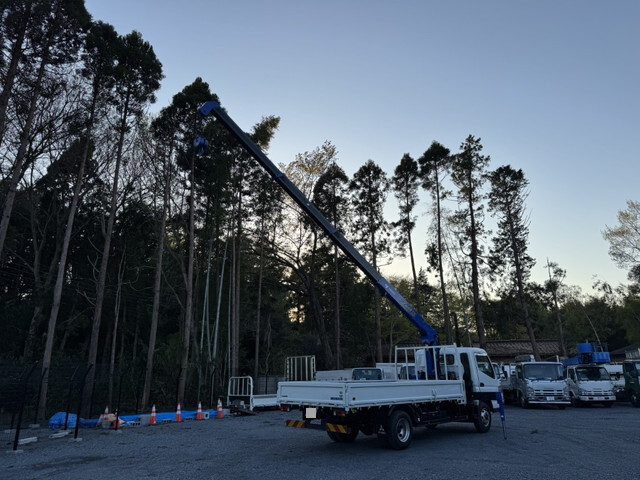 三菱ふそうキャンタークレーン4段小型（2t・3t）[写真05]