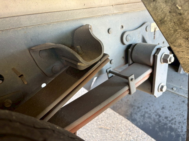 いすゞエルフ冷凍車（冷蔵車）小型（2t・3t）[写真16]