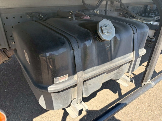 いすゞエルフ冷凍車（冷蔵車）小型（2t・3t）[写真21]