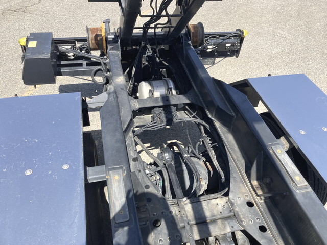 三菱ふそうスーパーグレートコンテナ専用車大型（10t）[写真15]