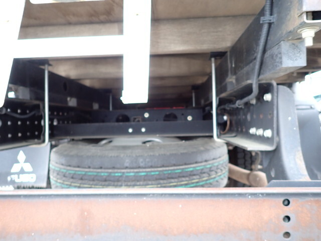 三菱ふそうキャンタークレーン4段小型（2t・3t）[写真11]