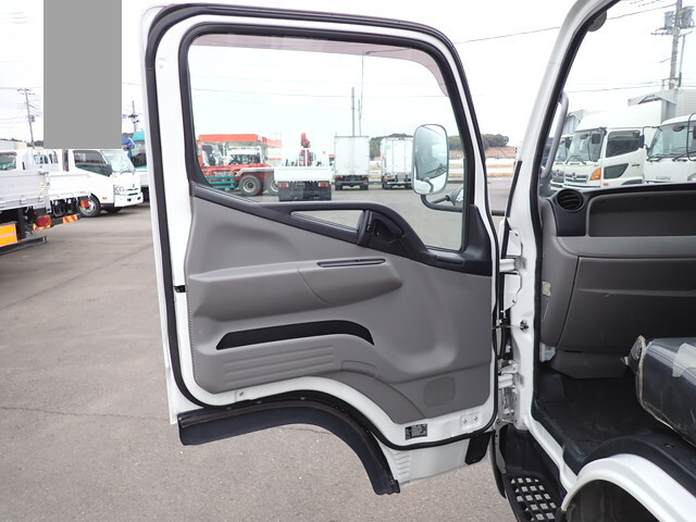 三菱ふそうキャンタークレーン4段小型（2t・3t）[写真33]