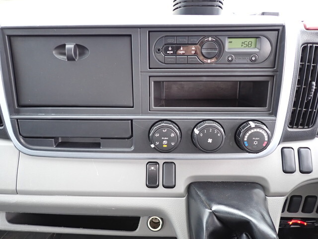 三菱ふそうキャンタークレーン4段小型（2t・3t）[写真38]