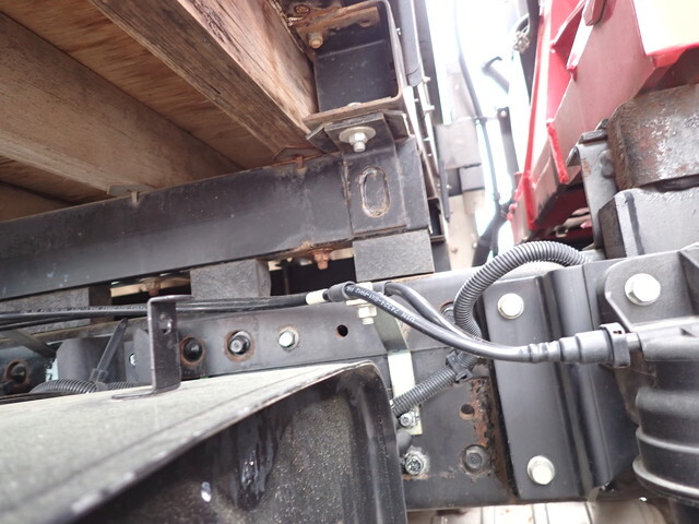 三菱ふそうキャンタークレーン4段小型（2t・3t）[写真09]