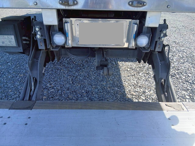 いすゞフォワード冷凍車（冷蔵車）増トン（6t・8t）[写真13]