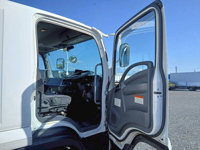 いすゞフォワード冷凍車（冷蔵車）増トン（6t・8t）[写真20]