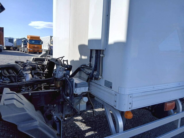 いすゞフォワード冷凍車（冷蔵車）増トン（6t・8t）[写真30]