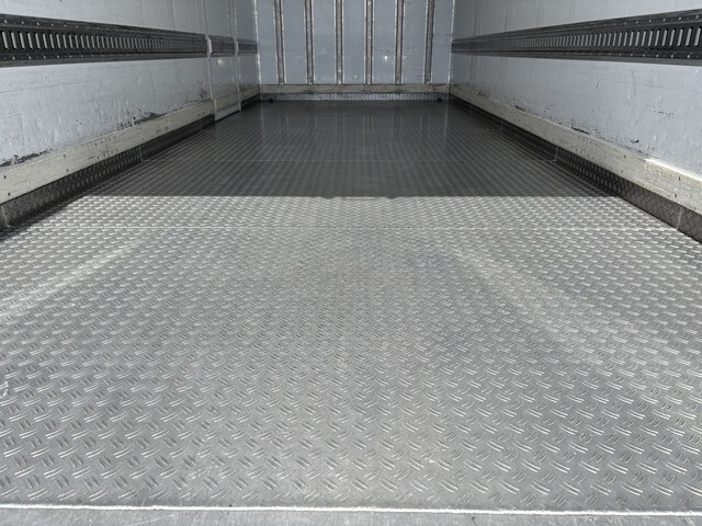 日野レンジャー冷凍車（冷蔵車）中型（4t）[写真15]