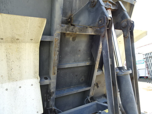 日野レンジャーダンプ中型（4t）[写真28]